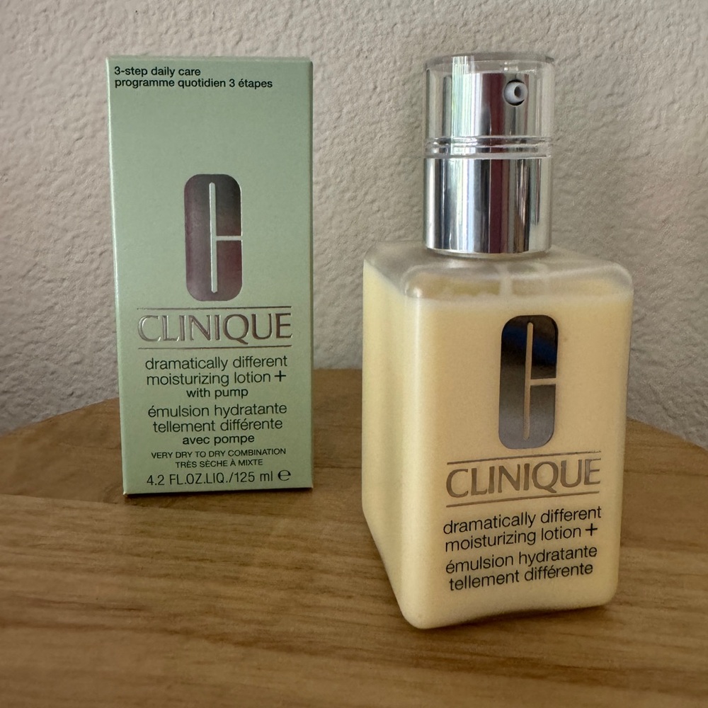 Clinique Dramatically Different Moisturizing Lotion